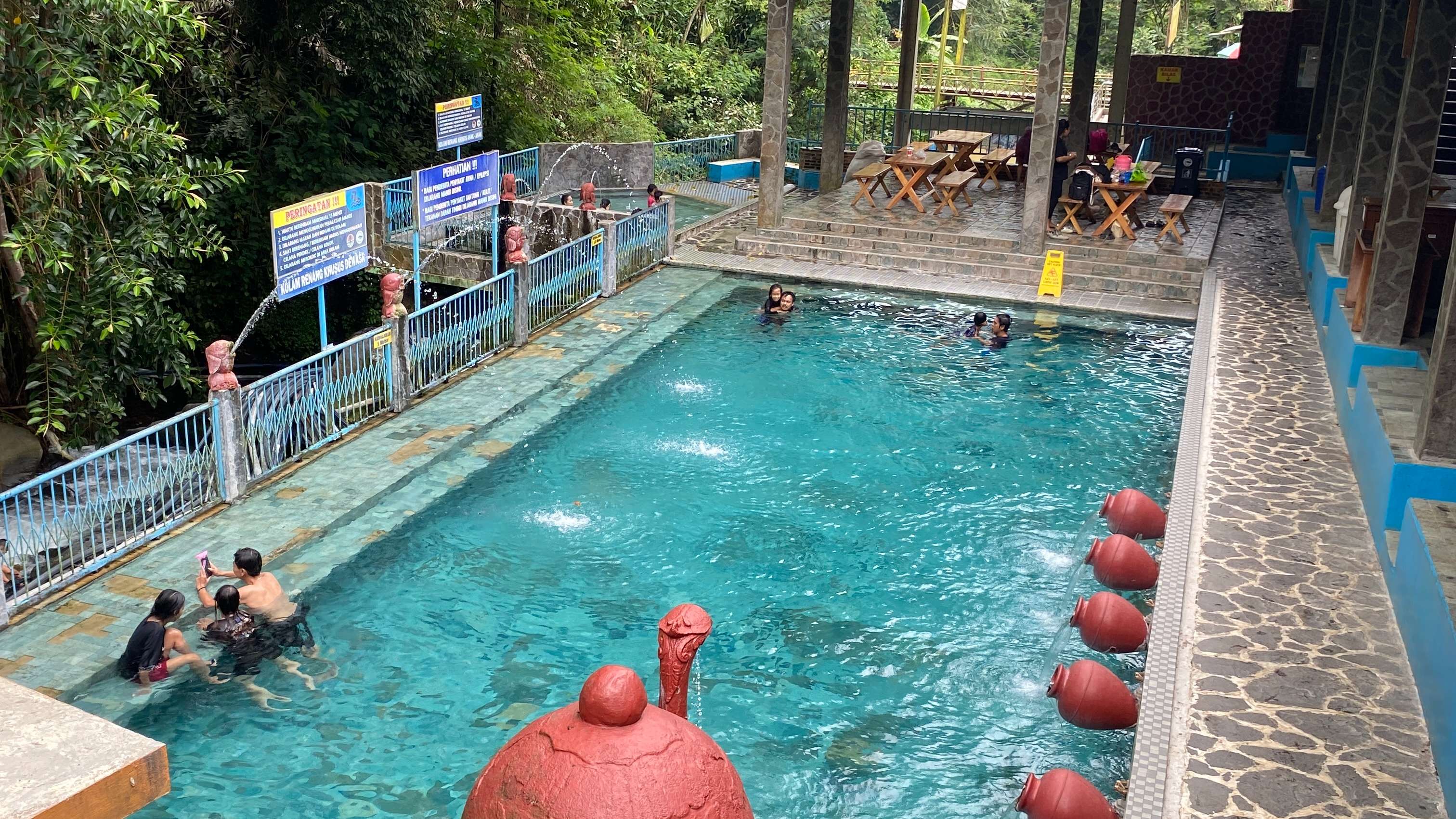 693c1cc4d7567.jpg 13